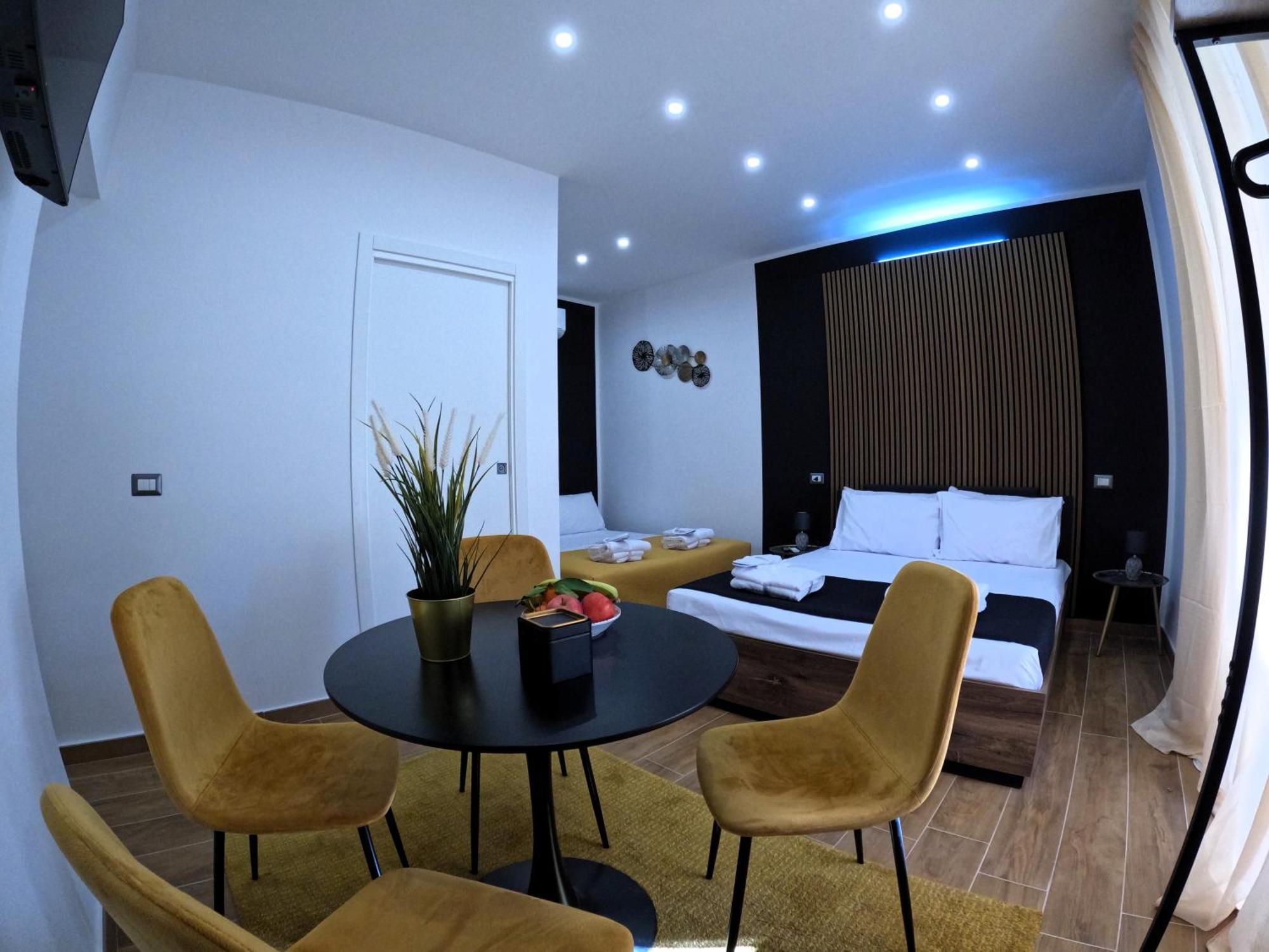 Blackwoody Contemporary Rooms - Napoli Centro Storico Eksteriør bilde