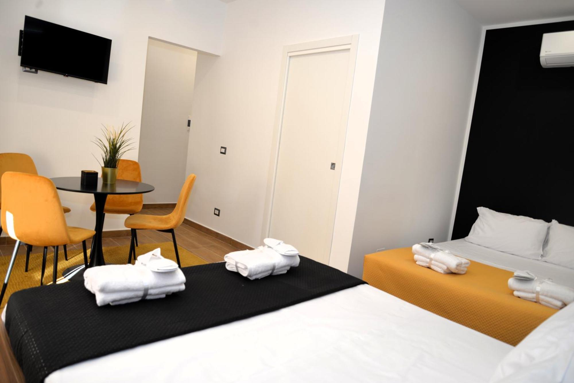 Blackwoody Contemporary Rooms - Napoli Centro Storico Eksteriør bilde