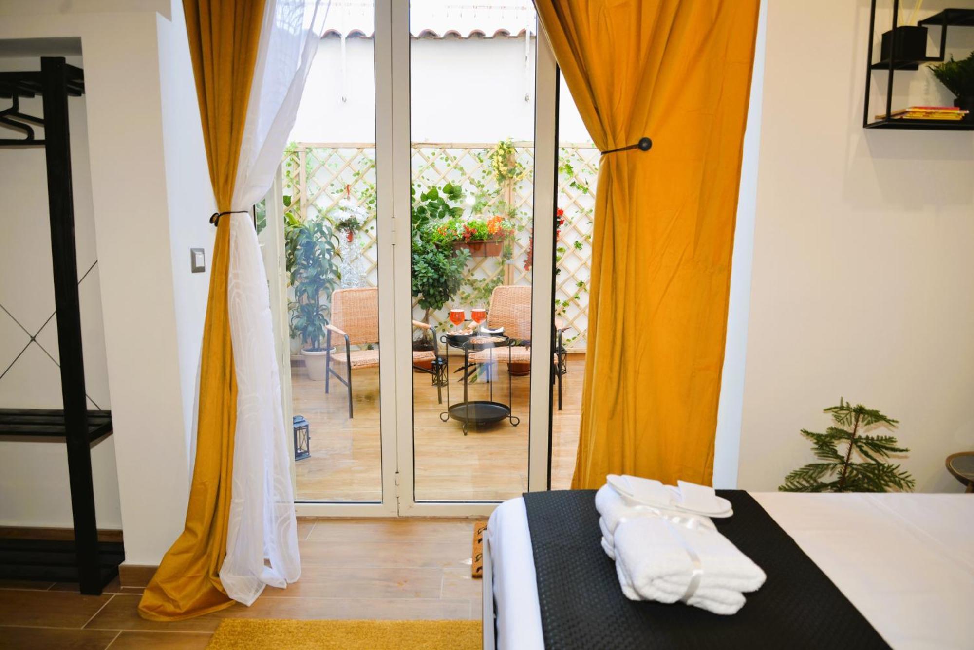 Blackwoody Contemporary Rooms - Napoli Centro Storico Eksteriør bilde