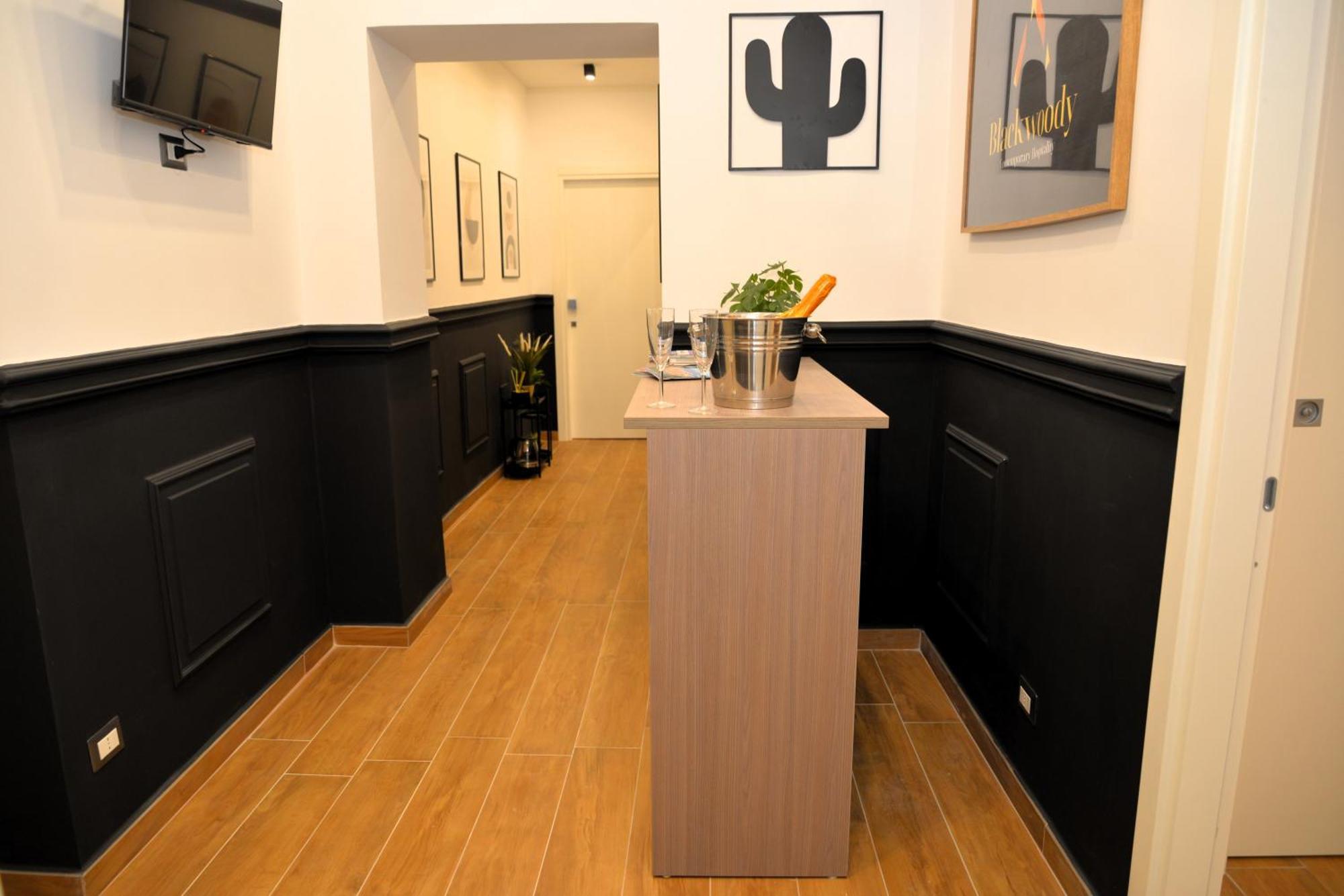 Blackwoody Contemporary Rooms - Napoli Centro Storico Eksteriør bilde