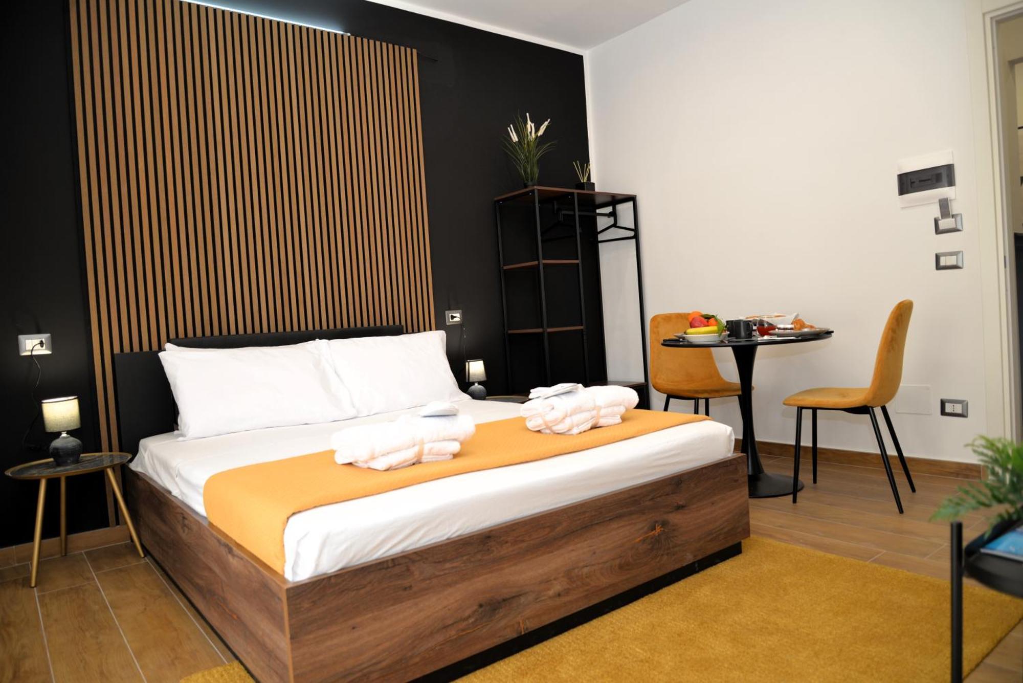 Blackwoody Contemporary Rooms - Napoli Centro Storico Eksteriør bilde