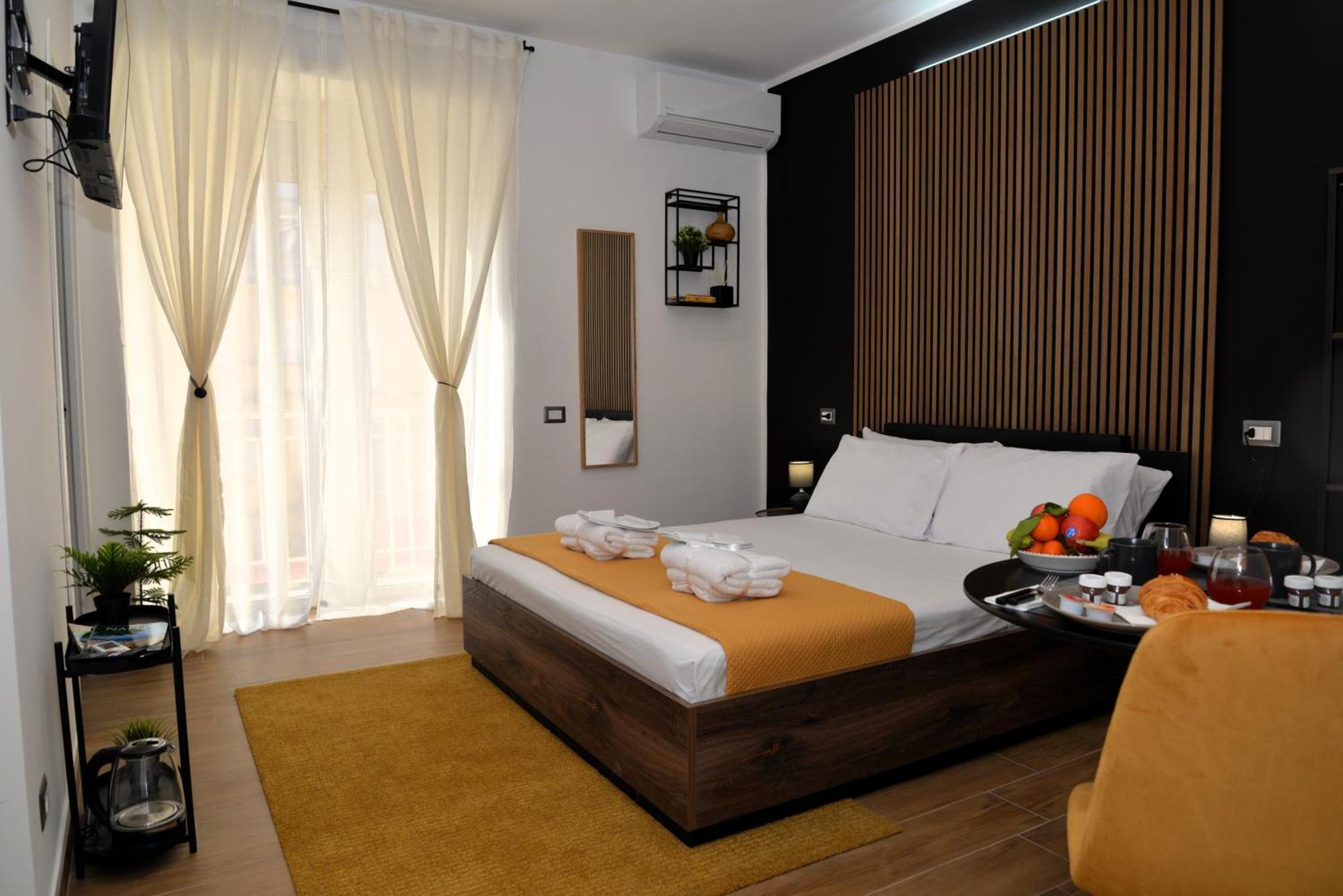 Blackwoody Contemporary Rooms - Napoli Centro Storico Eksteriør bilde